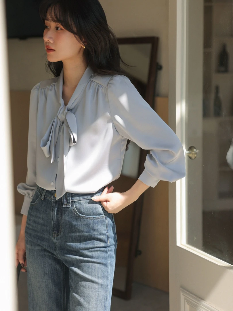 瞌睡兔 法式绑带v领灯笼袖衬衫女缎面垂坠感宽松减龄上衣