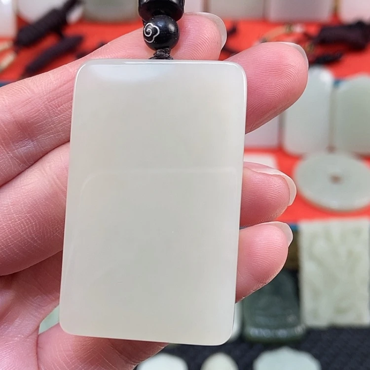 【闪购商品】颈饰未镶嵌和田玉