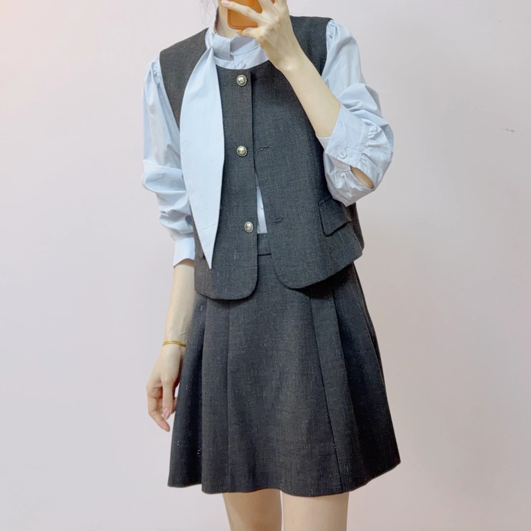 038时尚百搭气质马甲+衬衫+短裤裙三件套套装T038/GJ