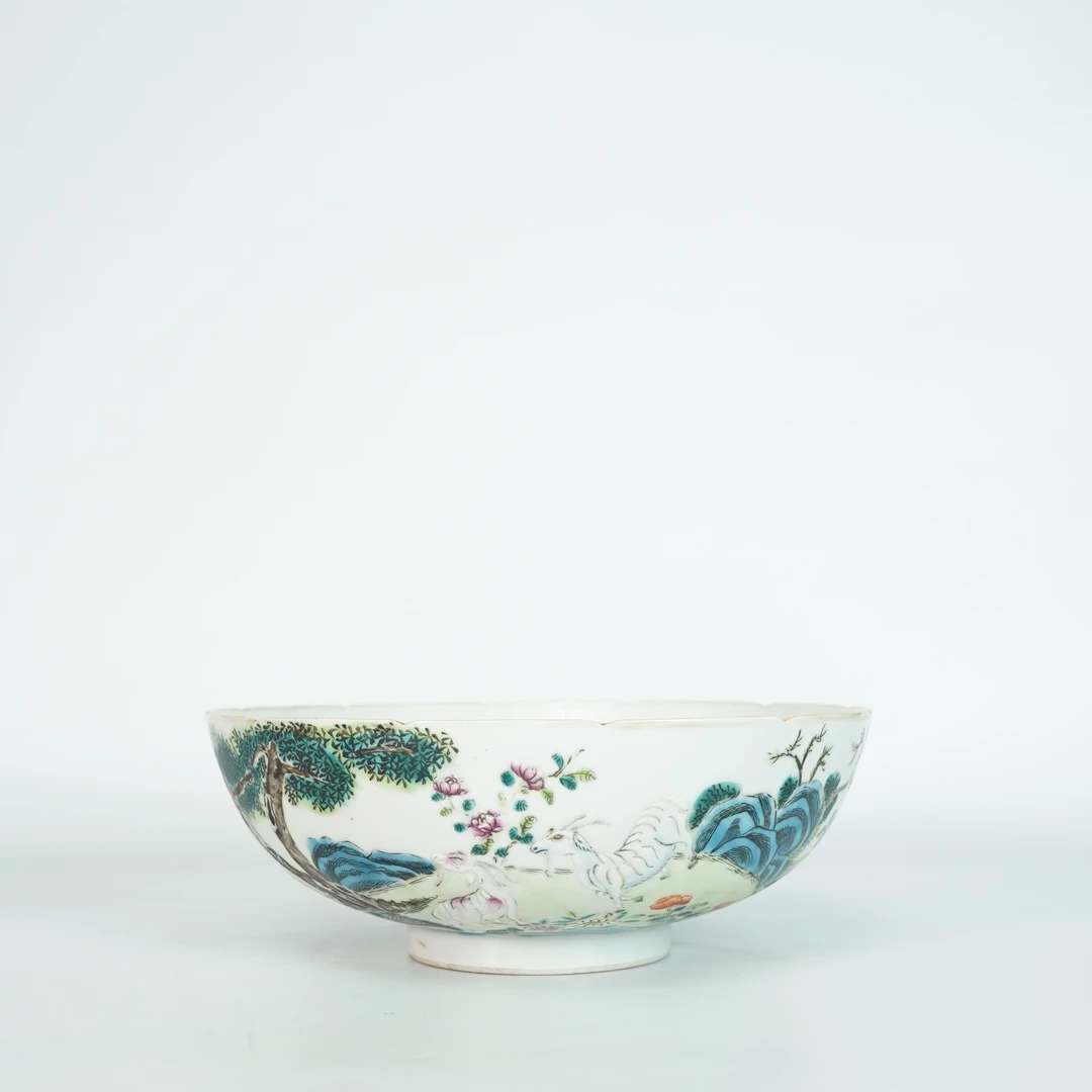 LWL250916001【十竹斋】晚清三阳开泰粉彩花口大赏碗