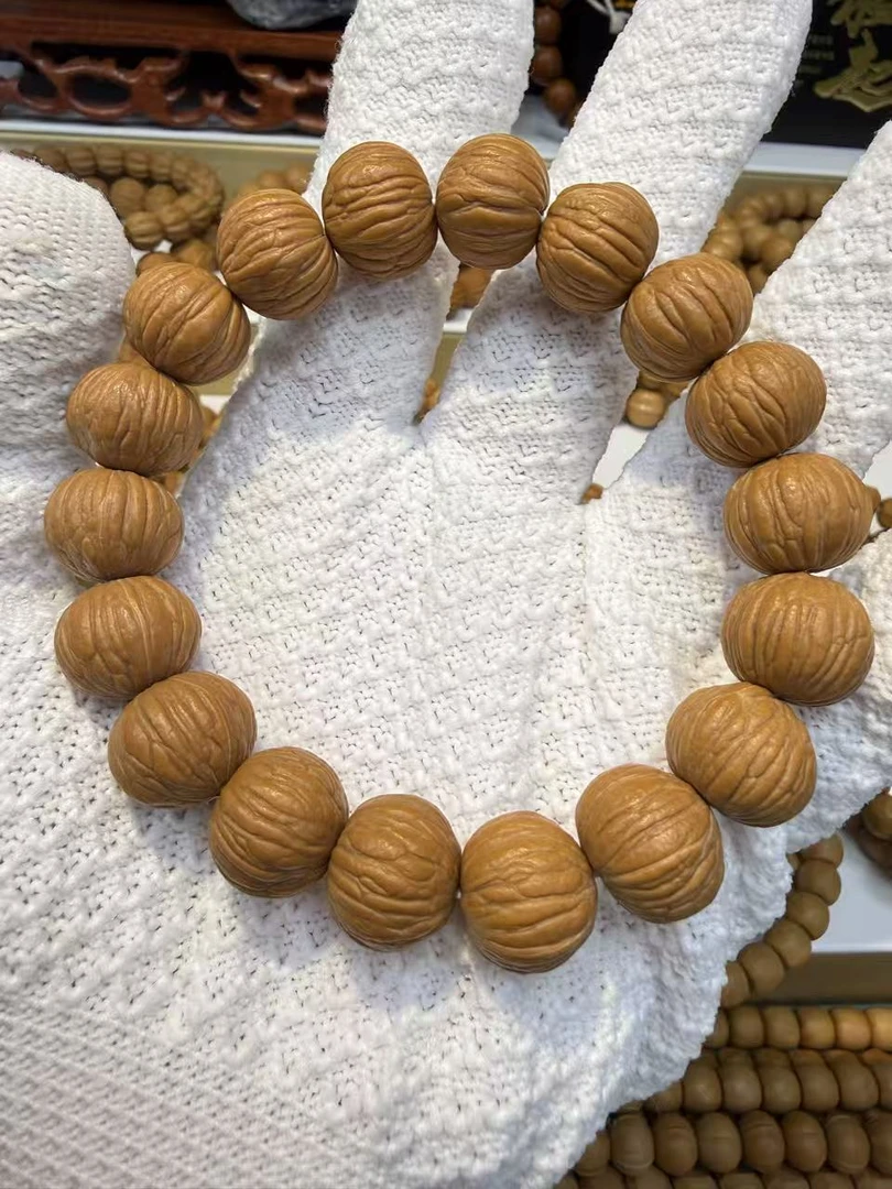 卡14mm左右原皮猴头核桃手串