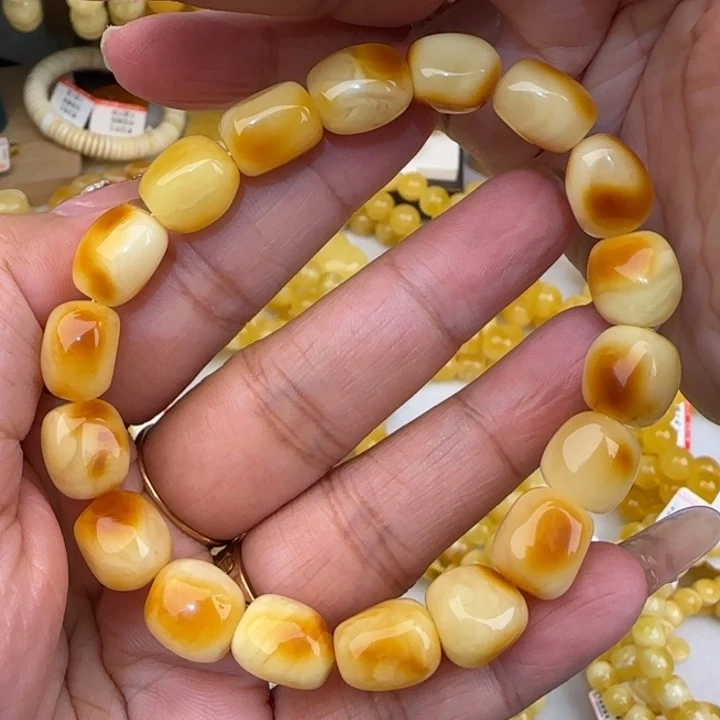 蜜蜡未镶嵌手串白花俏色随型手串