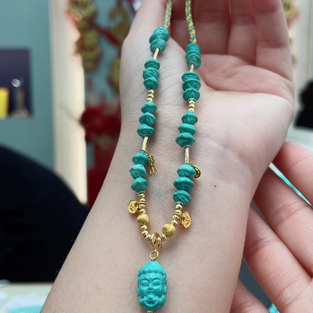 绿松石颈饰18K金镶嵌