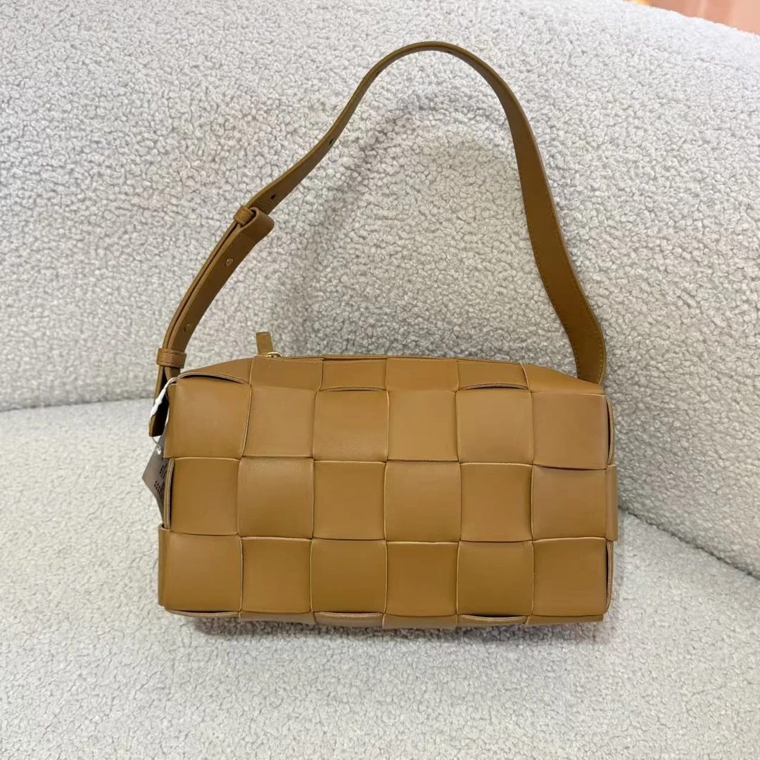 95新 BOTTEGA VENETA/葆蝶家 bv 驼色 手提单肩包/QY 018