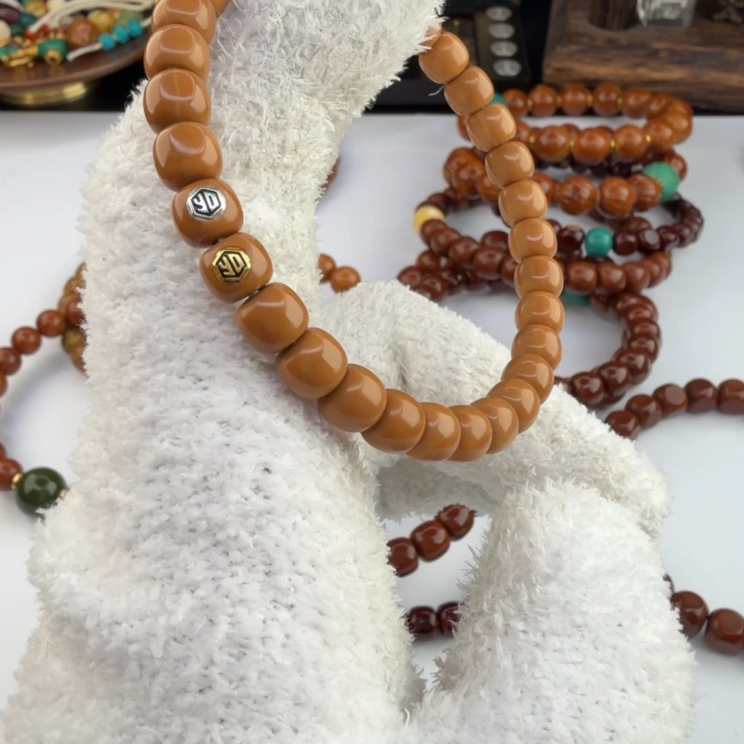 手串猴头核桃瑕疵