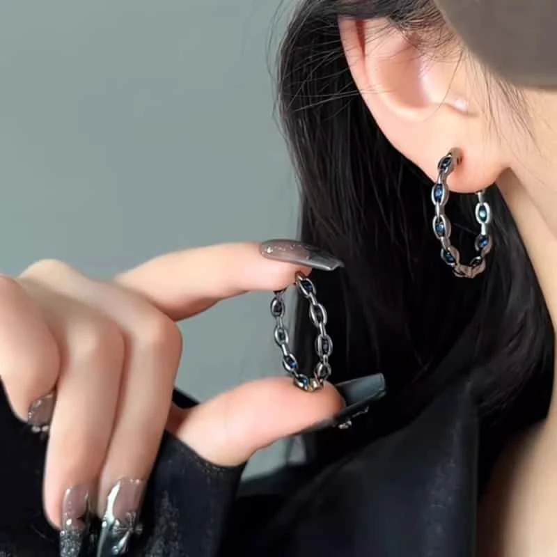 合金耳饰 2025新款爆款满钻耳环高级感气质耳饰时尚设计银色耳环