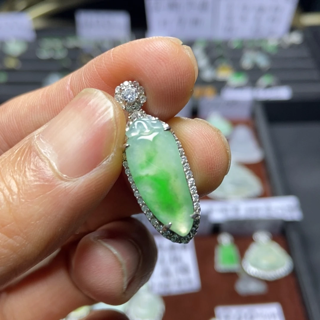 翡翠银S925镶嵌颈饰