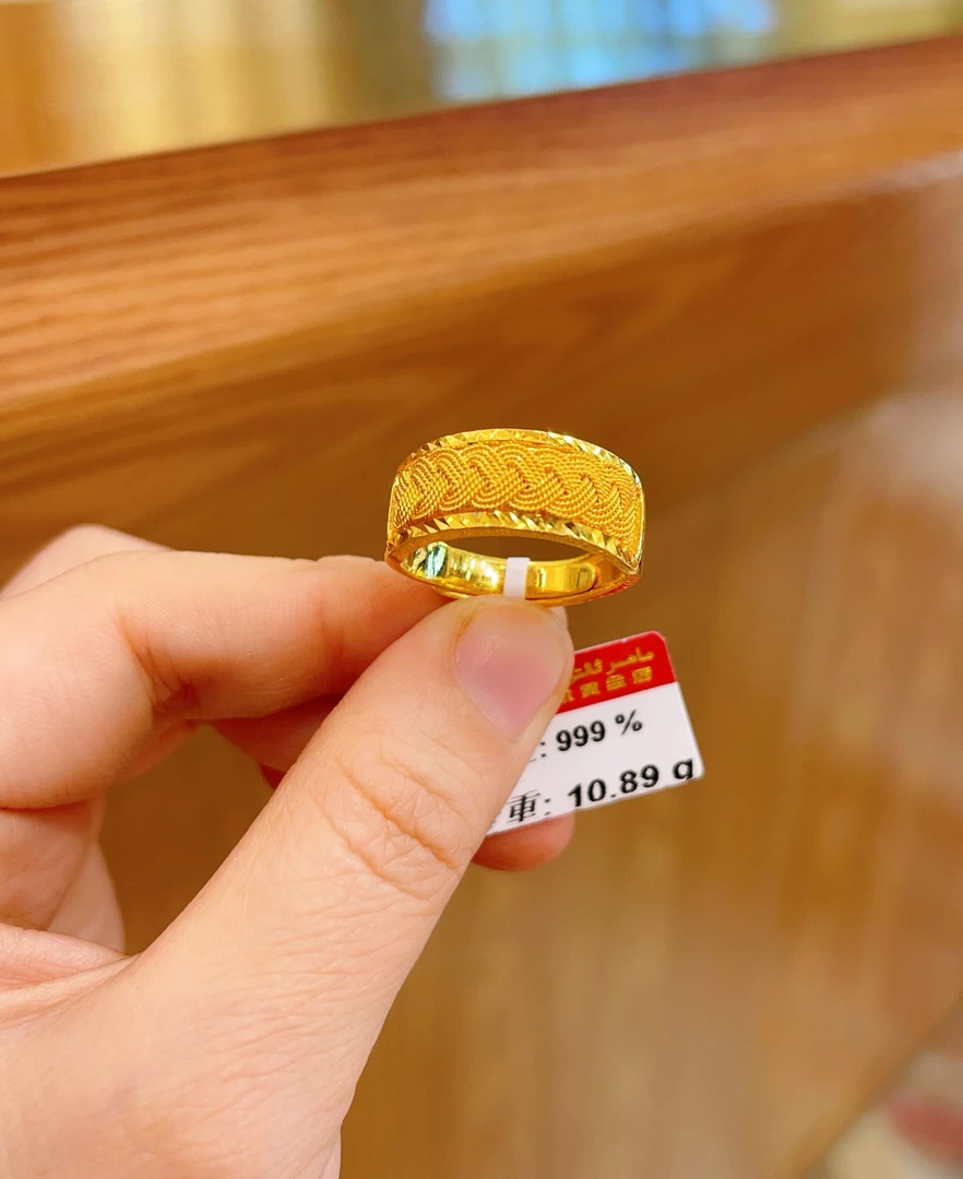 足金戒指10.89克（740/克）实心 活口