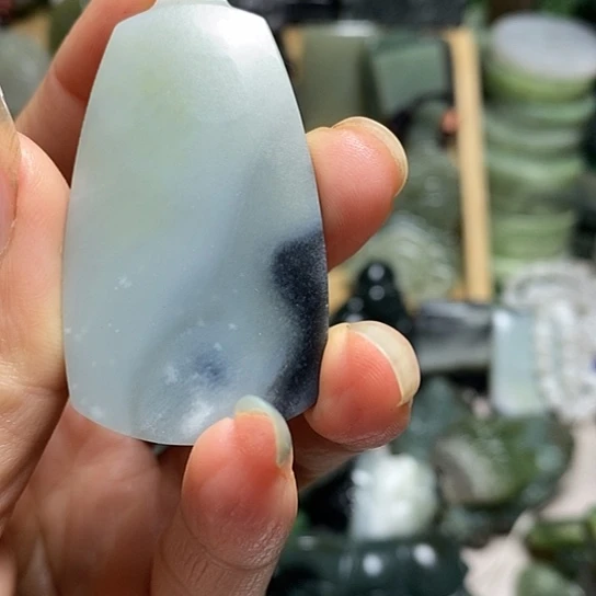 未镶嵌和田玉（糖玉）珠宝半成品