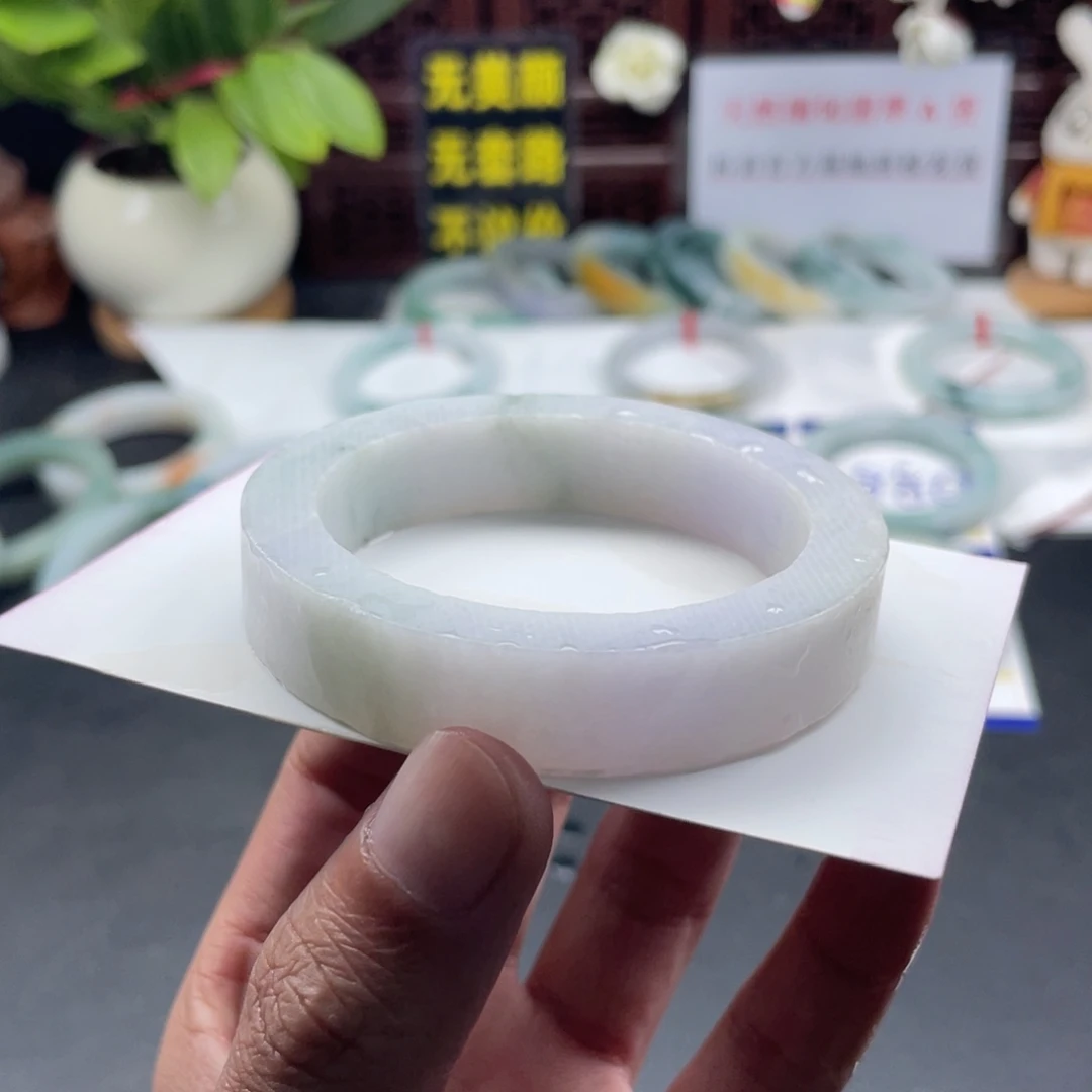 定制翡翠未镶嵌翡翠手镯定制