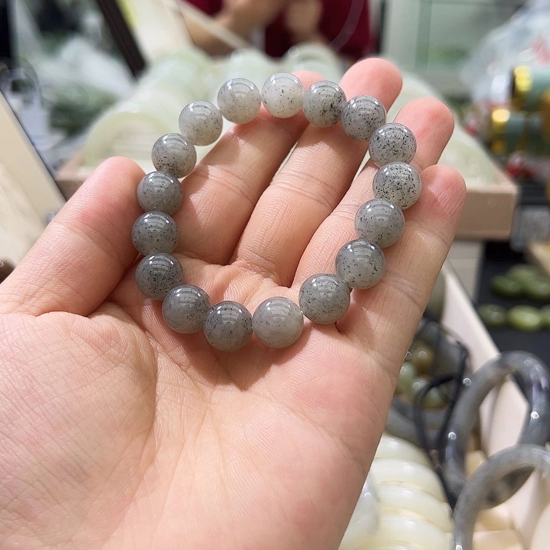 热****和田玉未镶嵌手串