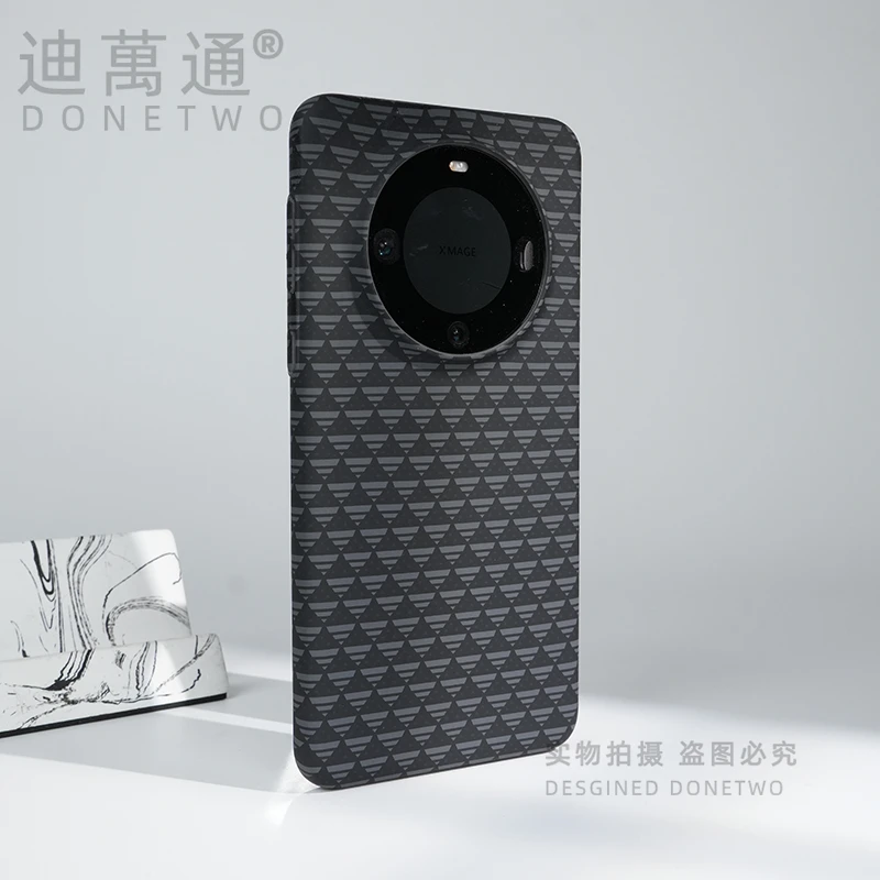 适用磁吸碳纤维三角纹华为mate60pro手机壳MATE70pro超薄大孔防摔