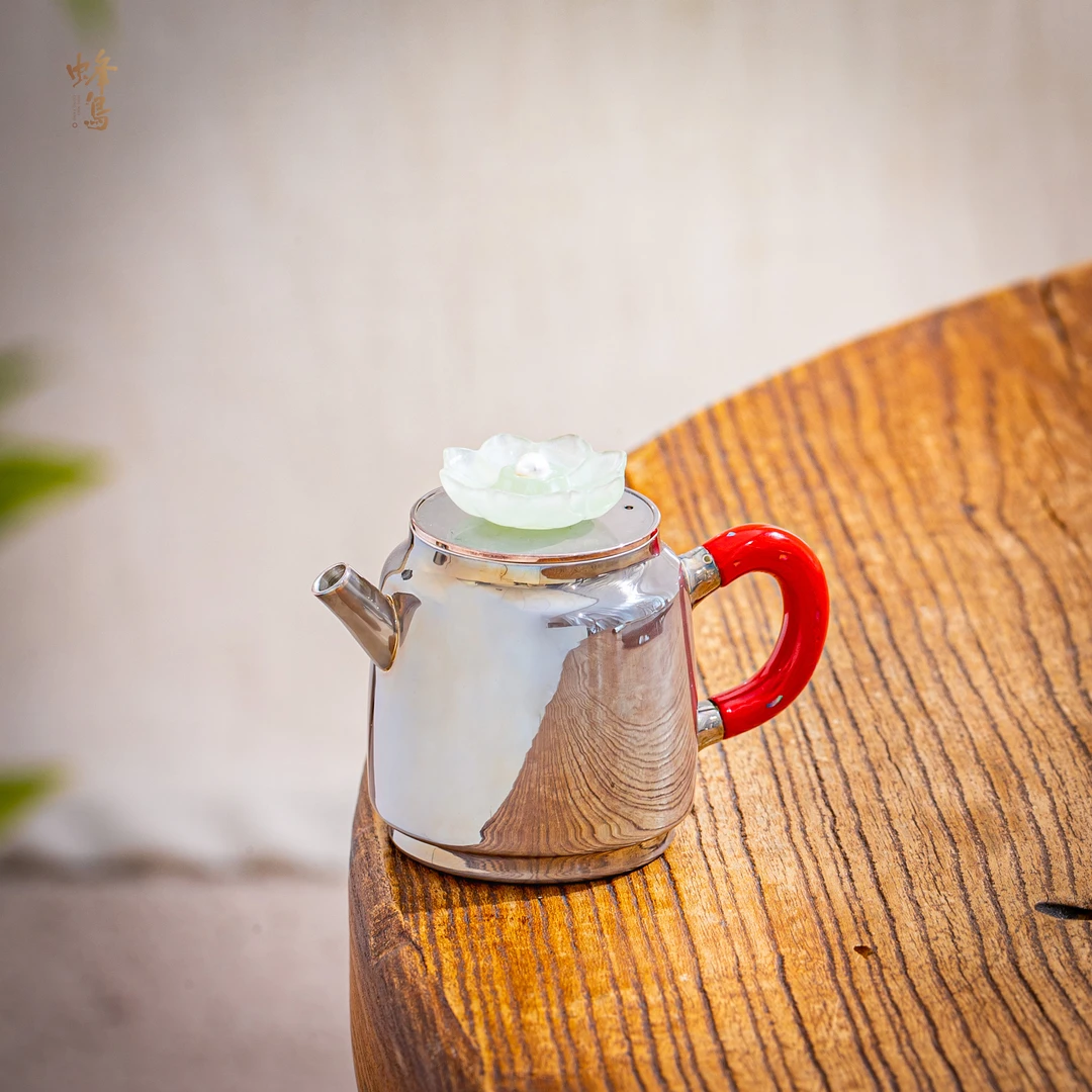 蜂鸟工坊 名匠优选 大红漆把莲花钮紫皮桶形小壶 MJYXA1161