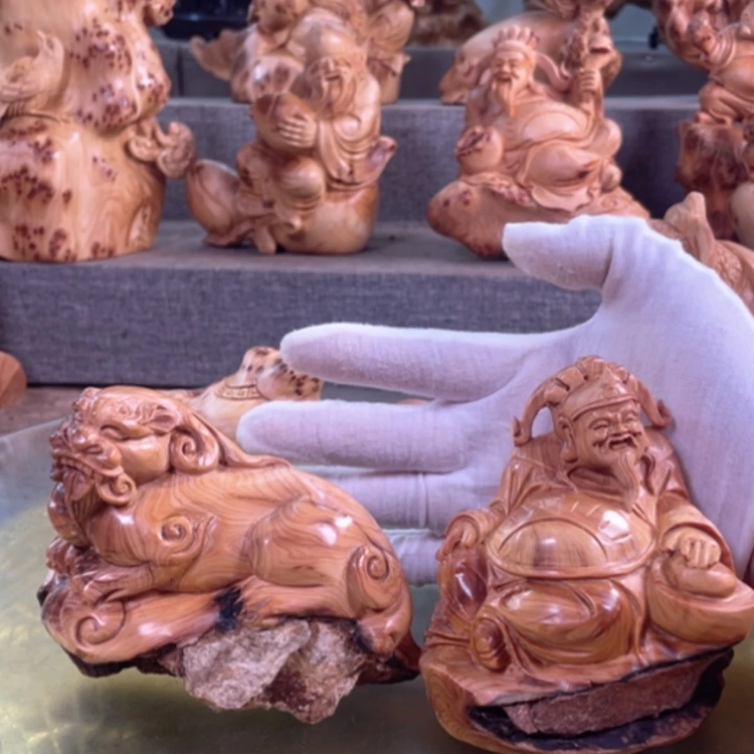 【闪购商品】柏木（崖柏）静****人崖柏工艺品摆件