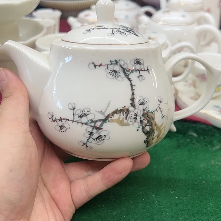 陶瓷茶壶哈哈哈哈哈