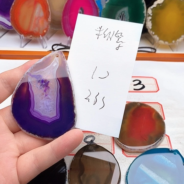 柳***风玛瑙/玉髓合金颈饰