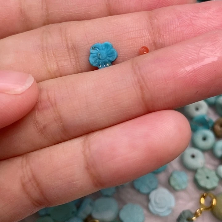 南红玛瑙未镶嵌珠宝奇石