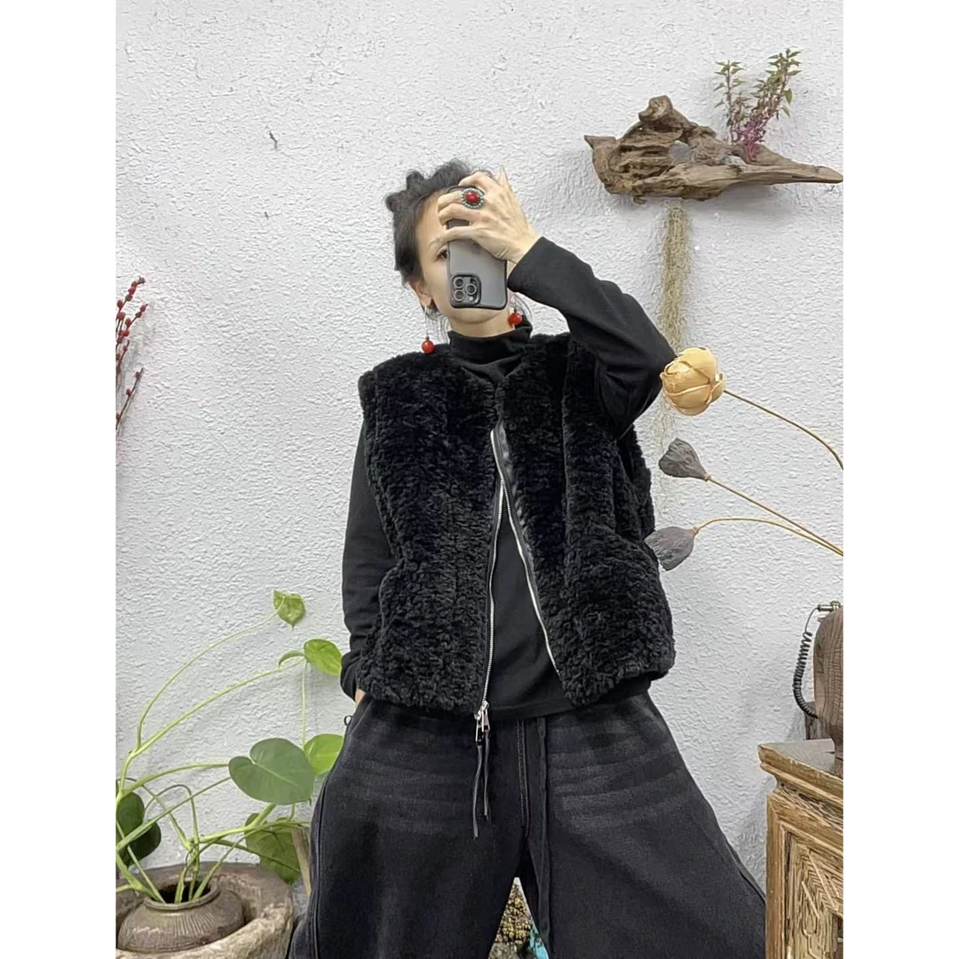 8561加毛圆领拉链马甲（长58胸围132