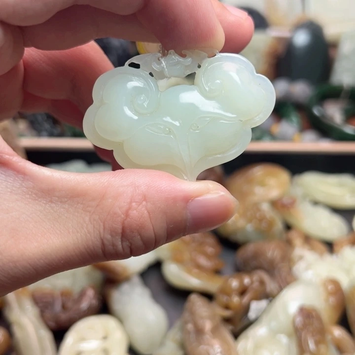 未镶嵌和田玉挂件