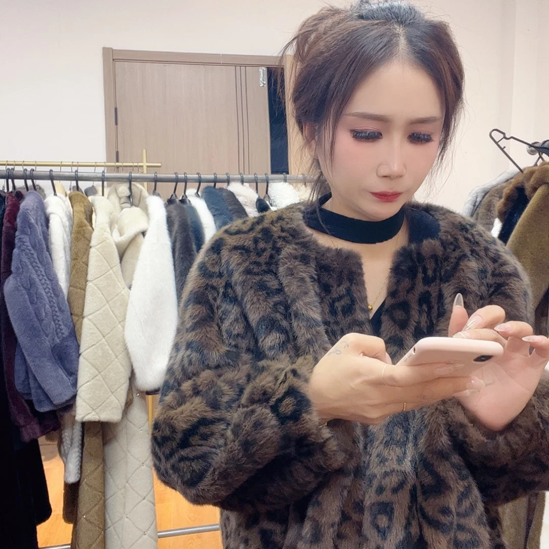 48号皮毛一体外套