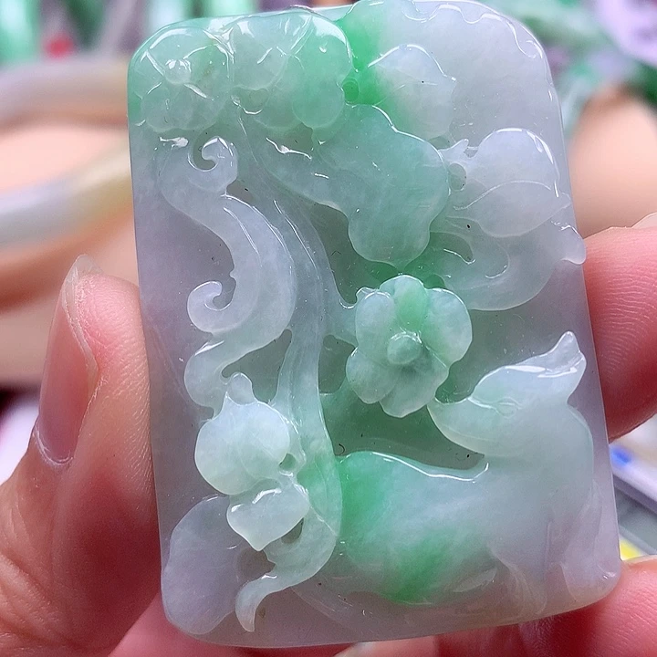 翡翠未镶嵌颈饰翡翠
