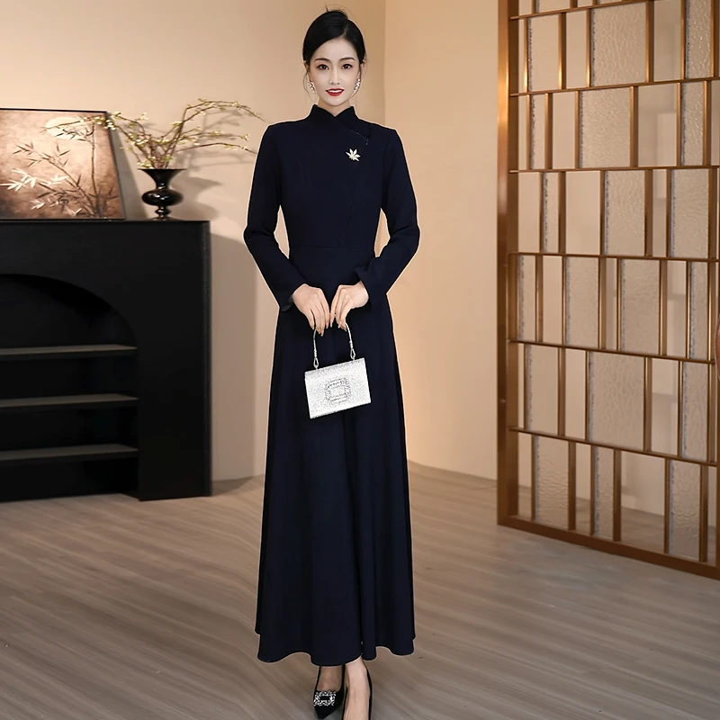 高端气质藏蓝色连衣裙2025秋冬新款收腰显瘦时尚气质长裙
