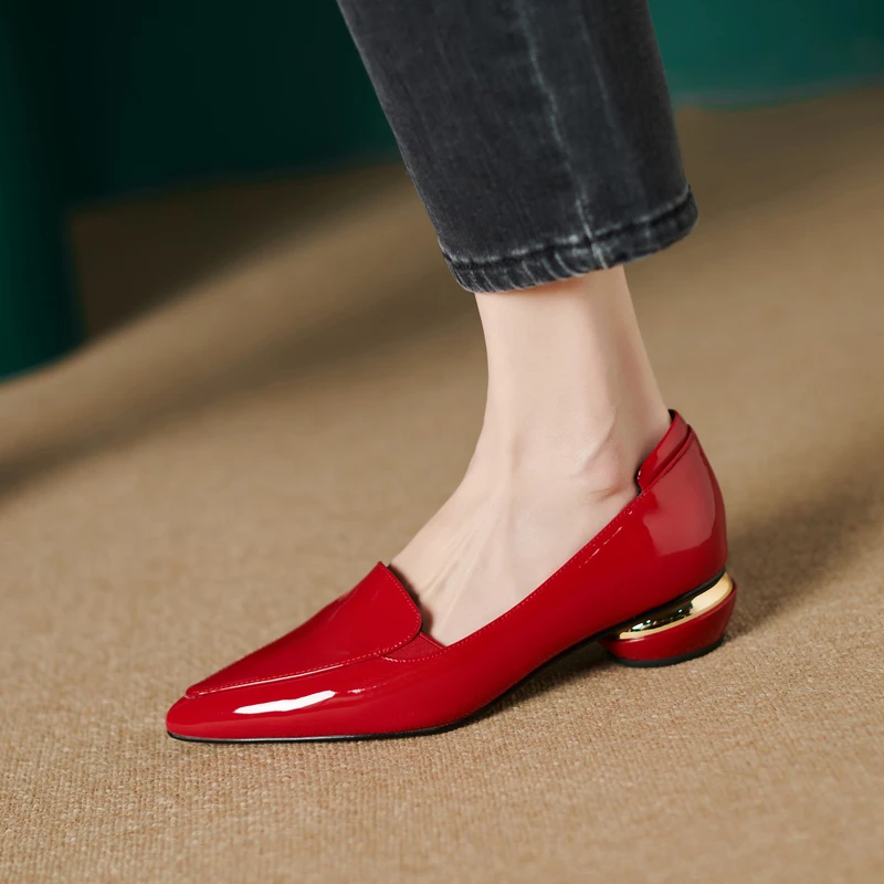 2025春夏季新款真皮尖头中跟单鞋红色英伦风小皮鞋粗跟瓢鞋女鞋子