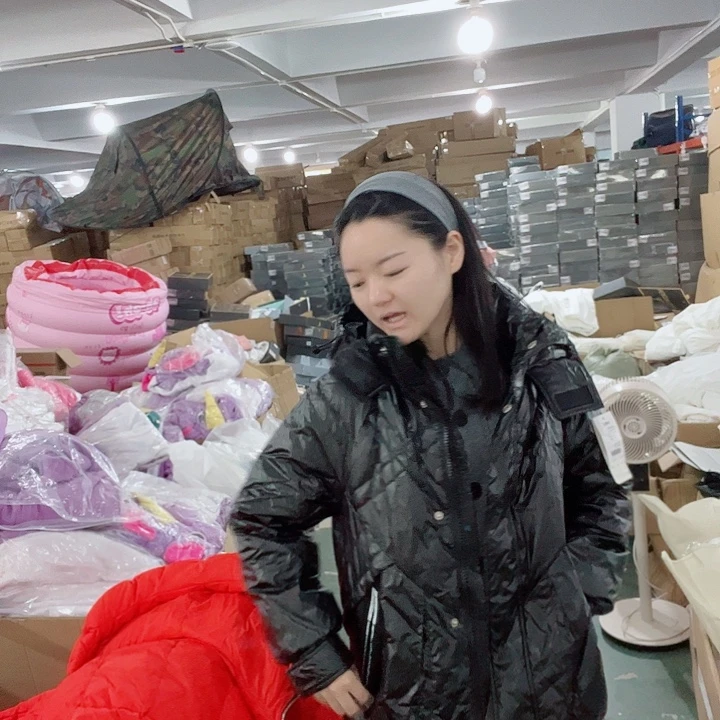 黑色外套长款。 120啦啦啦