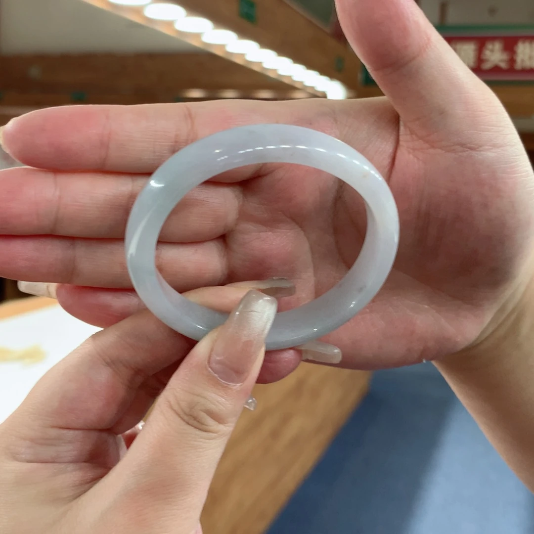 翡翠手镯未镶嵌买断