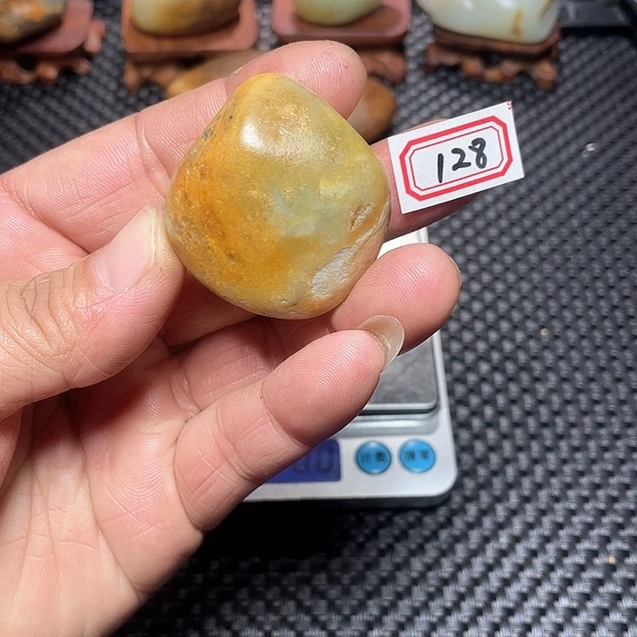 未镶嵌和田玉挂件128