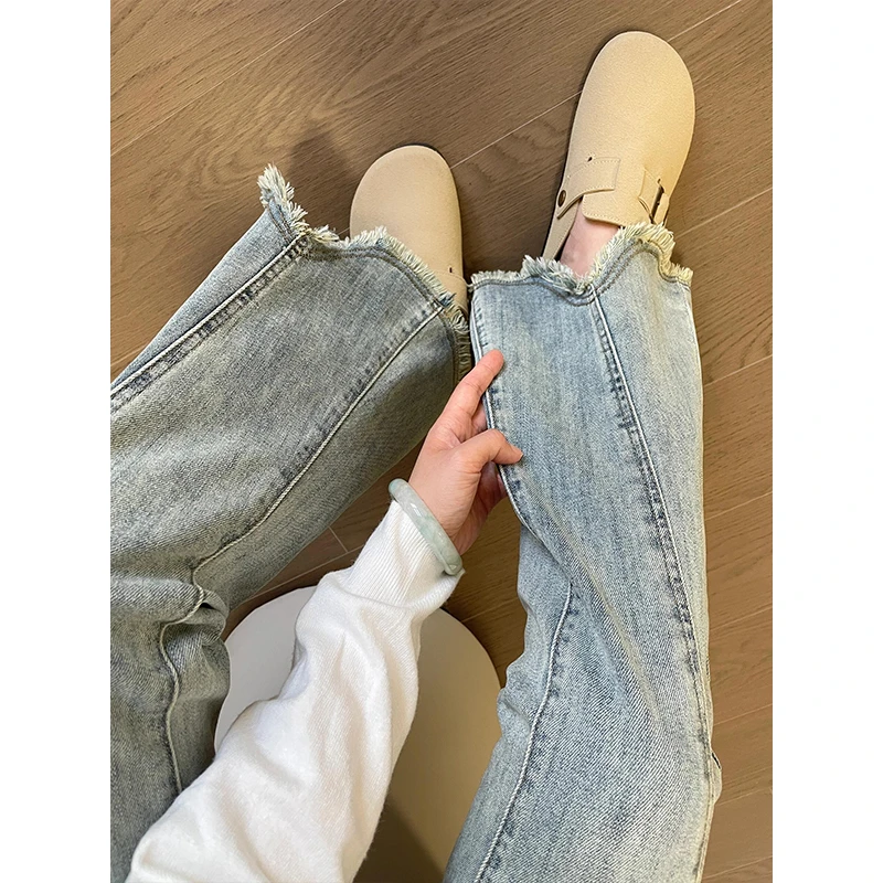 大码设计感高腰直筒微喇牛仔裤女秋季梨形身材微胖遮胯显瘦喇叭裤