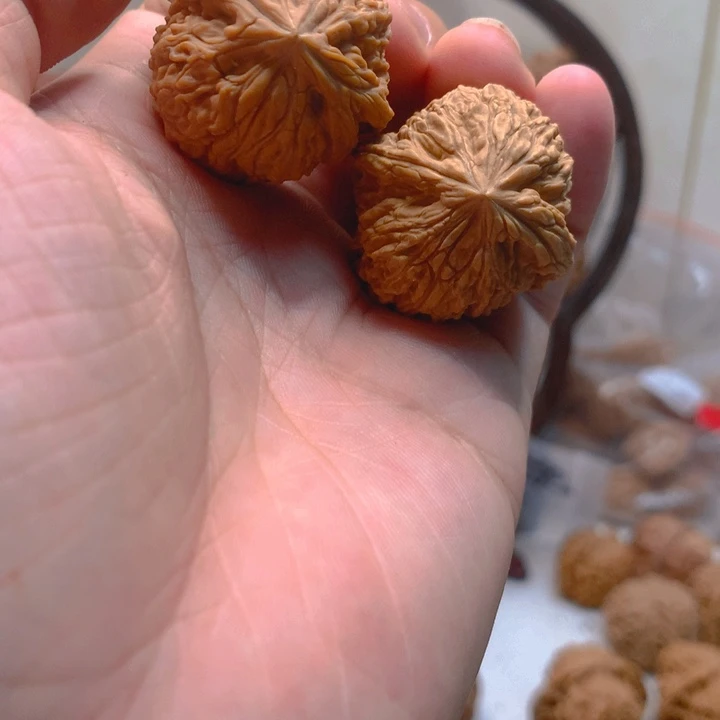 大***闪吊坠文玩核桃南疆石