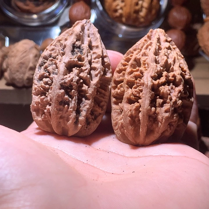 文玩核桃吊坠东北50