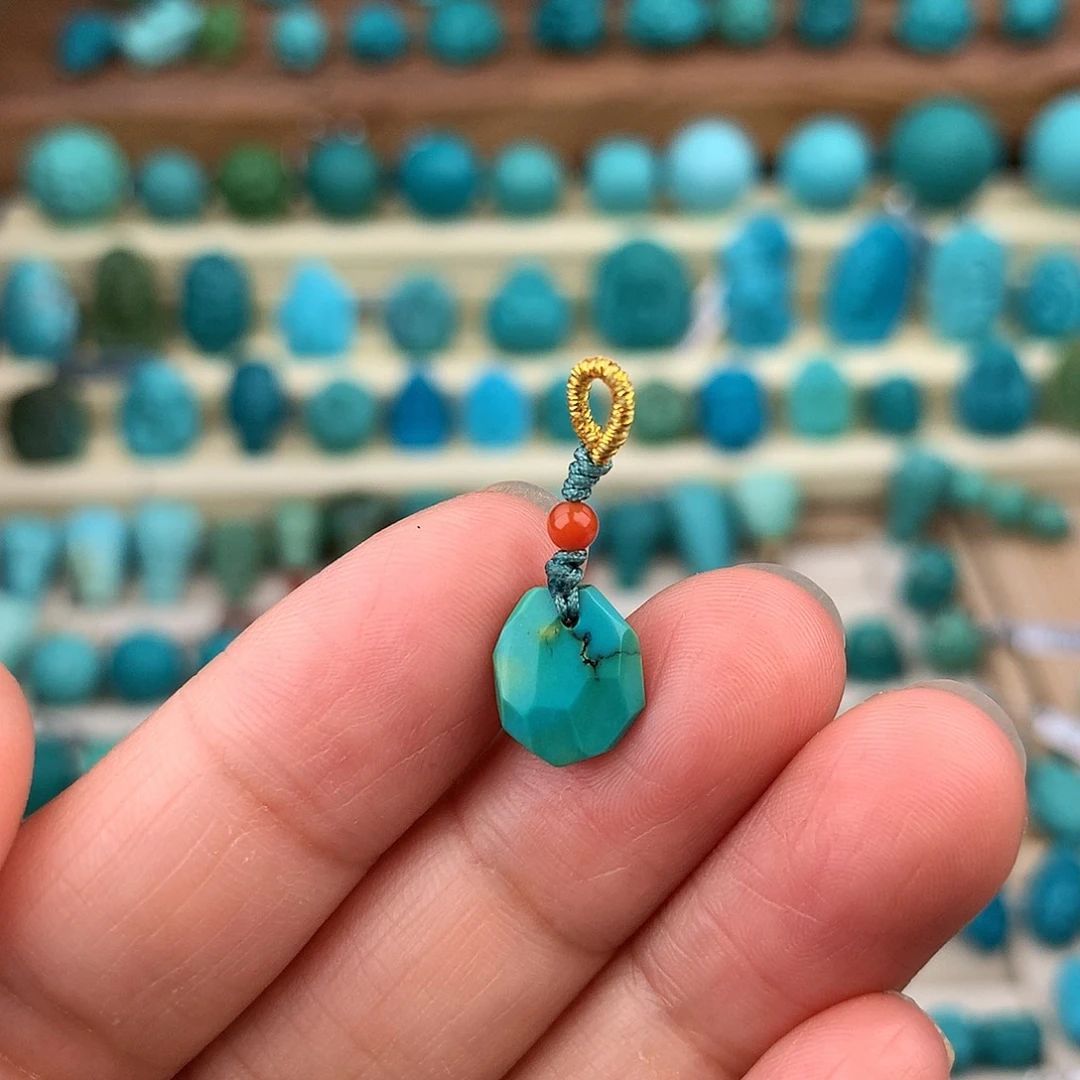 未镶嵌绿松石珠宝奇石