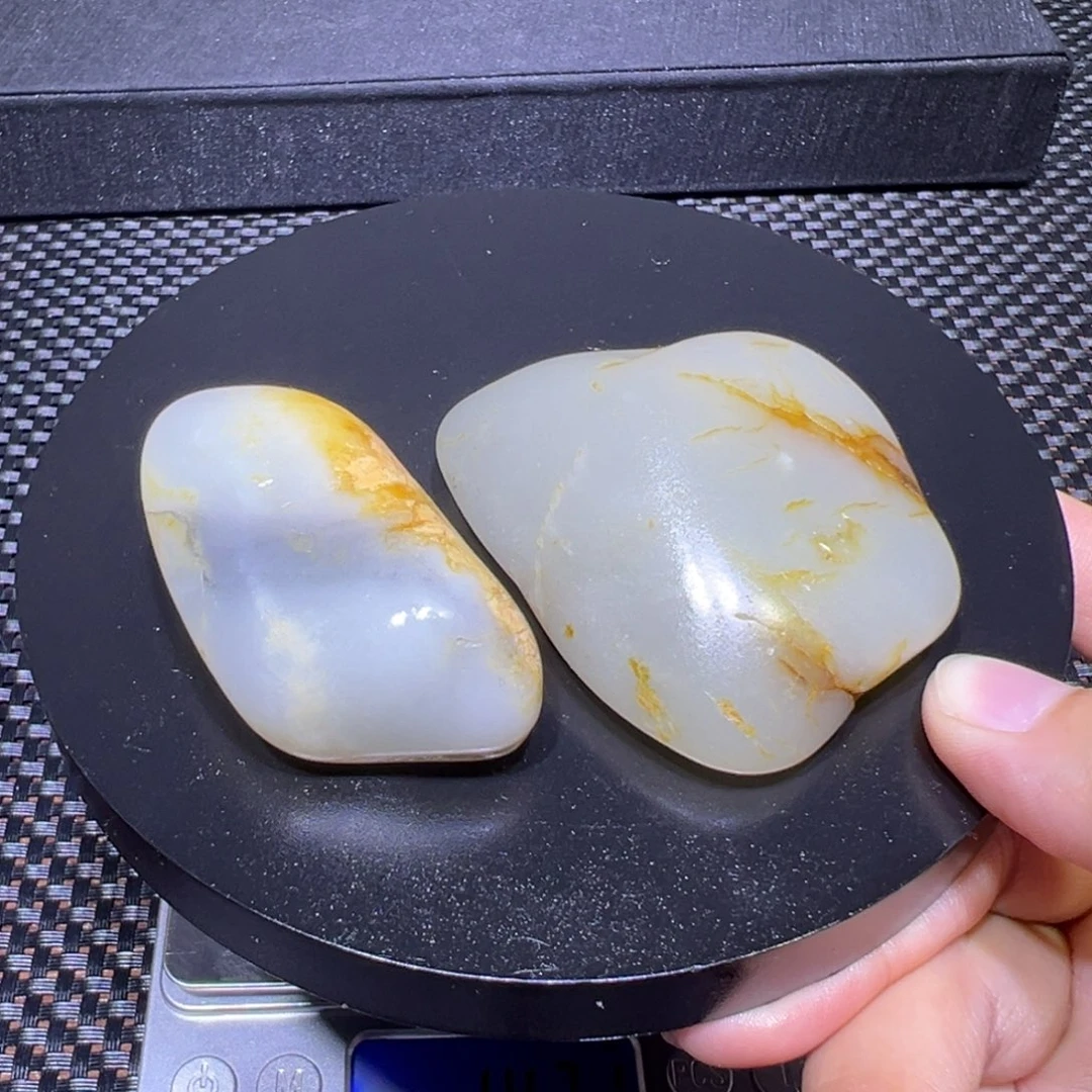 吊坠(不含链)未镶嵌和田玉（子料）136-69