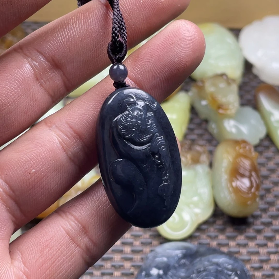 和田玉挂件未镶嵌陇**衣