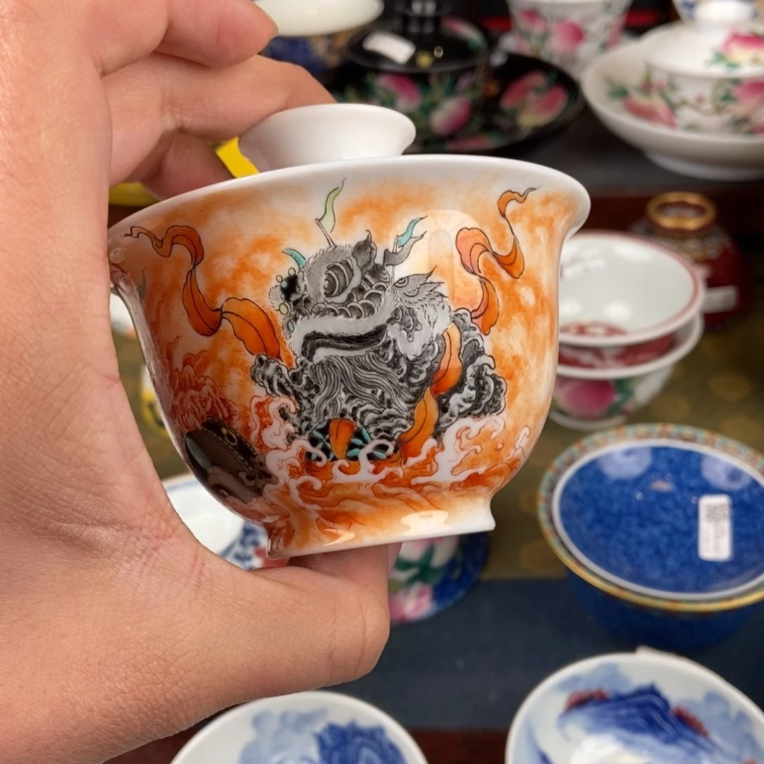 陶瓷艺术家的作品是一种