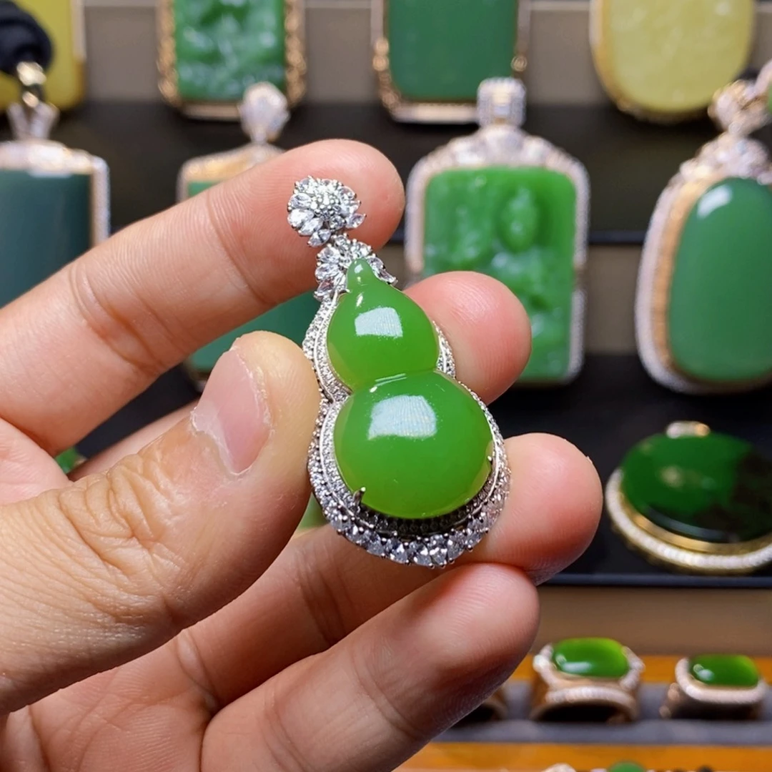 ℳ***࿐和田玉18K金镶嵌吊坠(不含链)