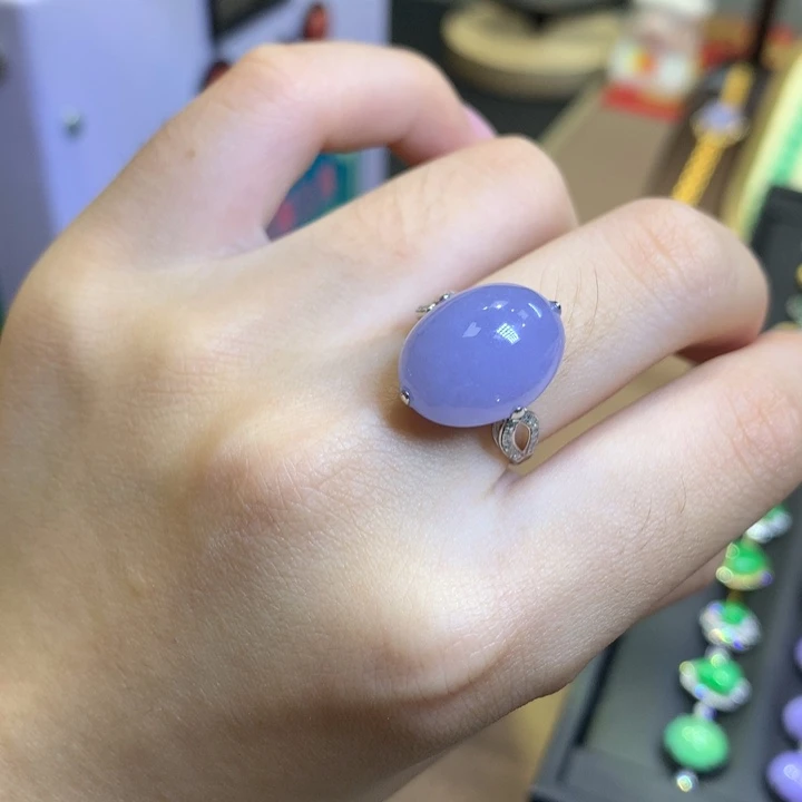 颈饰18K金镶嵌翡翠翡翠