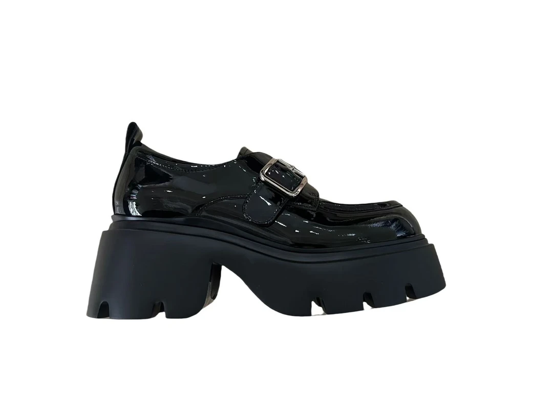 女鞋；2537-109带扣厚底乐福鞋