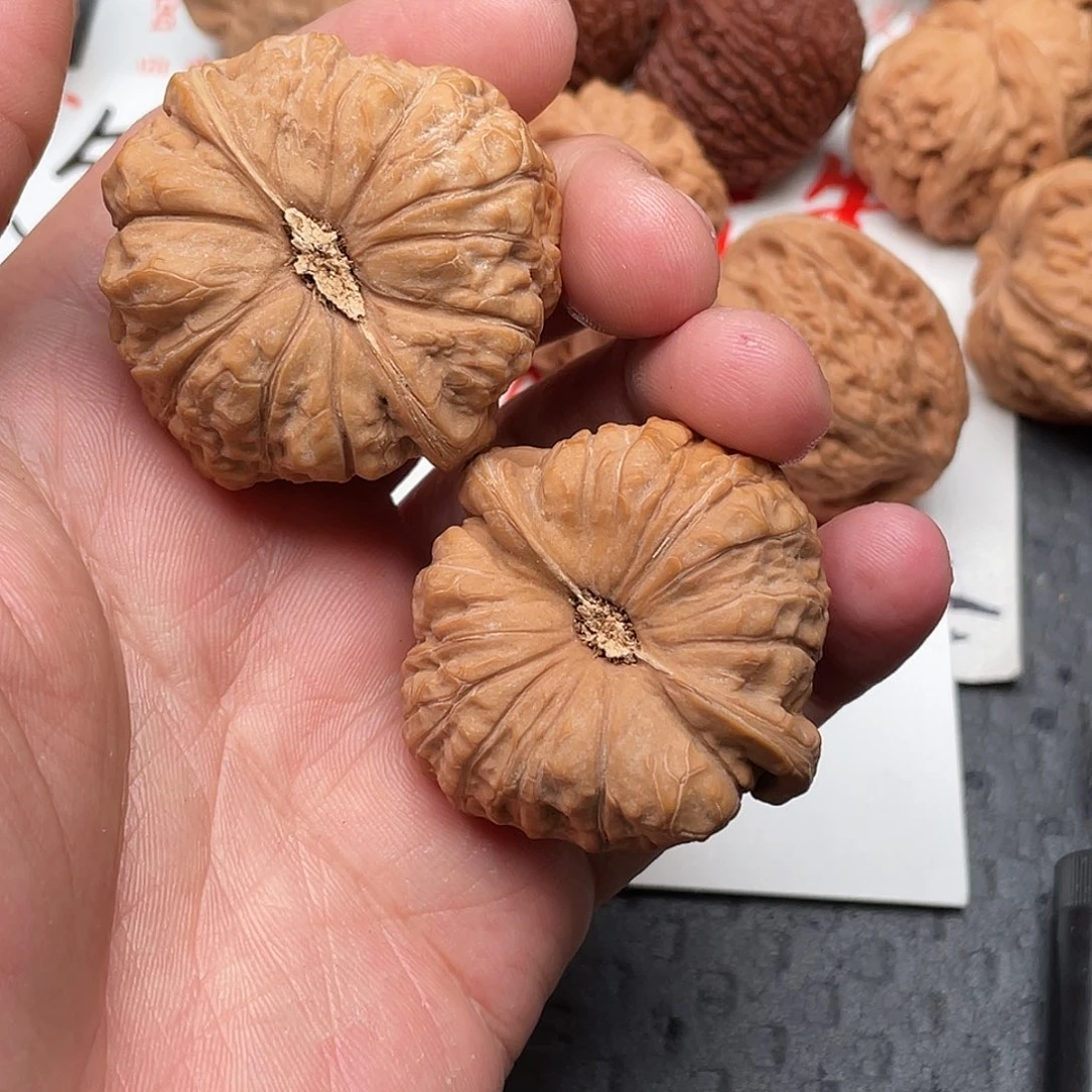 文玩核桃吊坠思****?南瓜