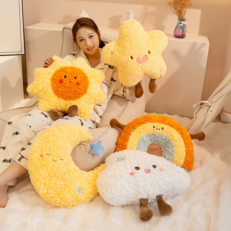 可爱星星月亮造型毛绒抱枕靠垫客厅沙发睡觉实用礼物