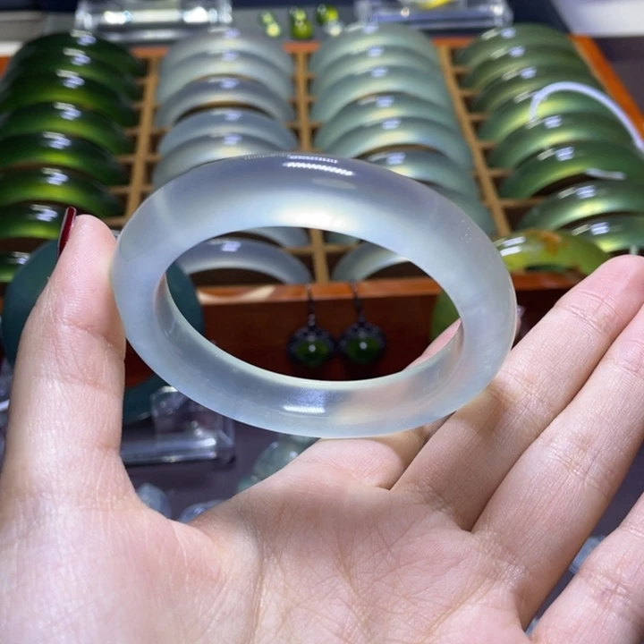 蛇纹石玉手镯未镶嵌55