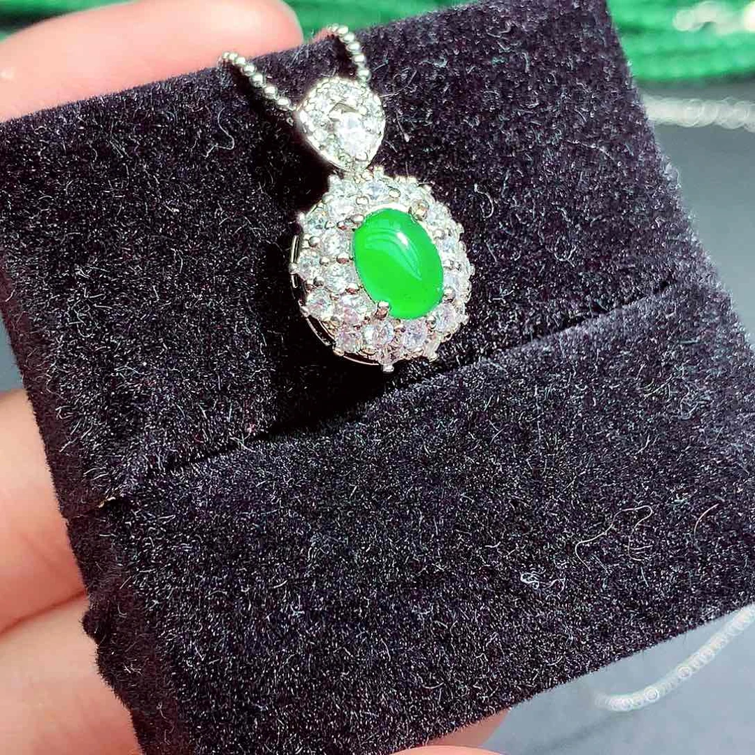 颈饰未镶嵌翡翠翡翠