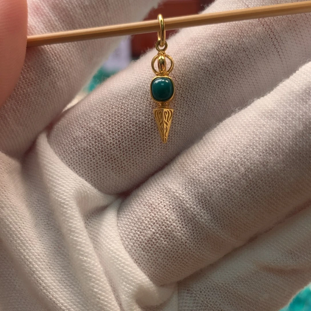 绿松石18K金镶嵌配饰