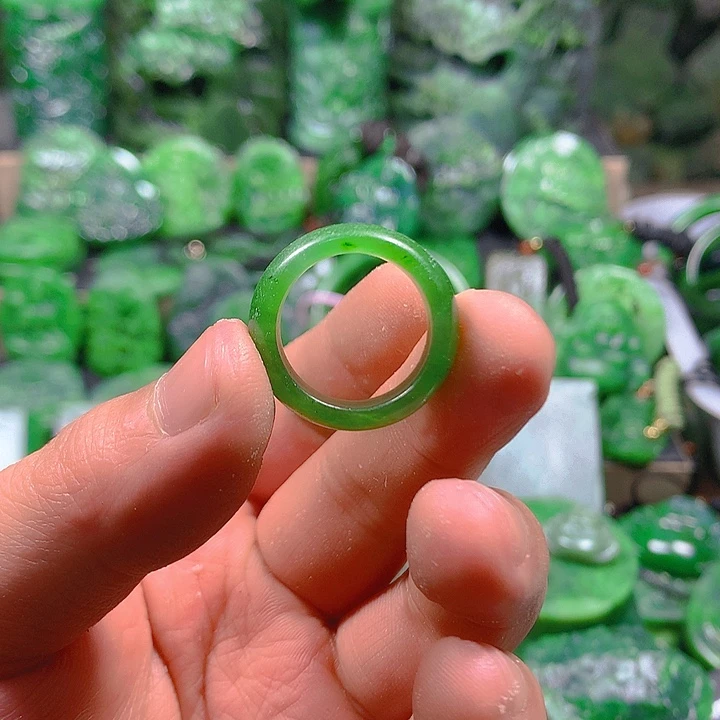 Y***g和田玉（碧玉）未镶嵌珠宝奇石