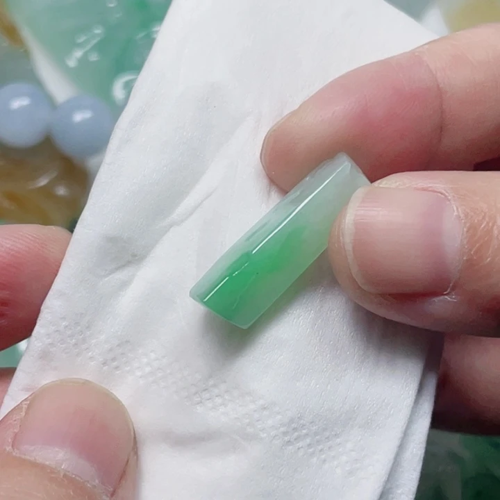 定制翡翠未镶嵌包工
