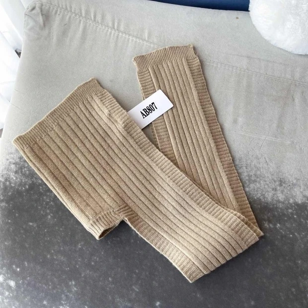 AB807米色多用途围巾披肩毛衣针织