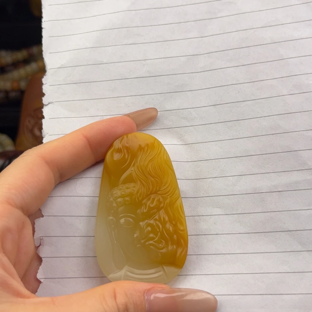 蛋***叔未镶嵌黄蜡石吊坠石英质玉