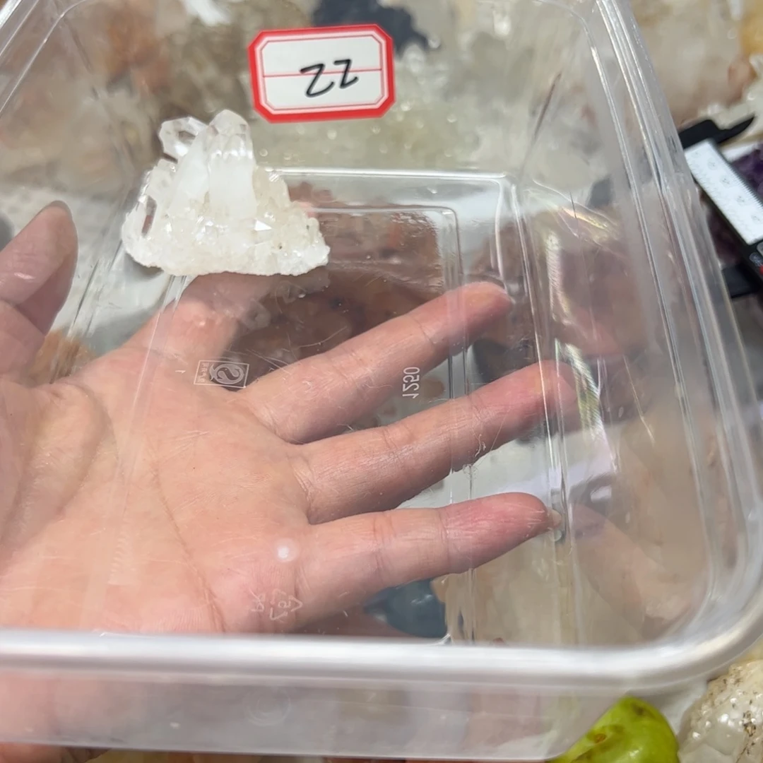 W***晶未镶嵌珠宝半成品水晶